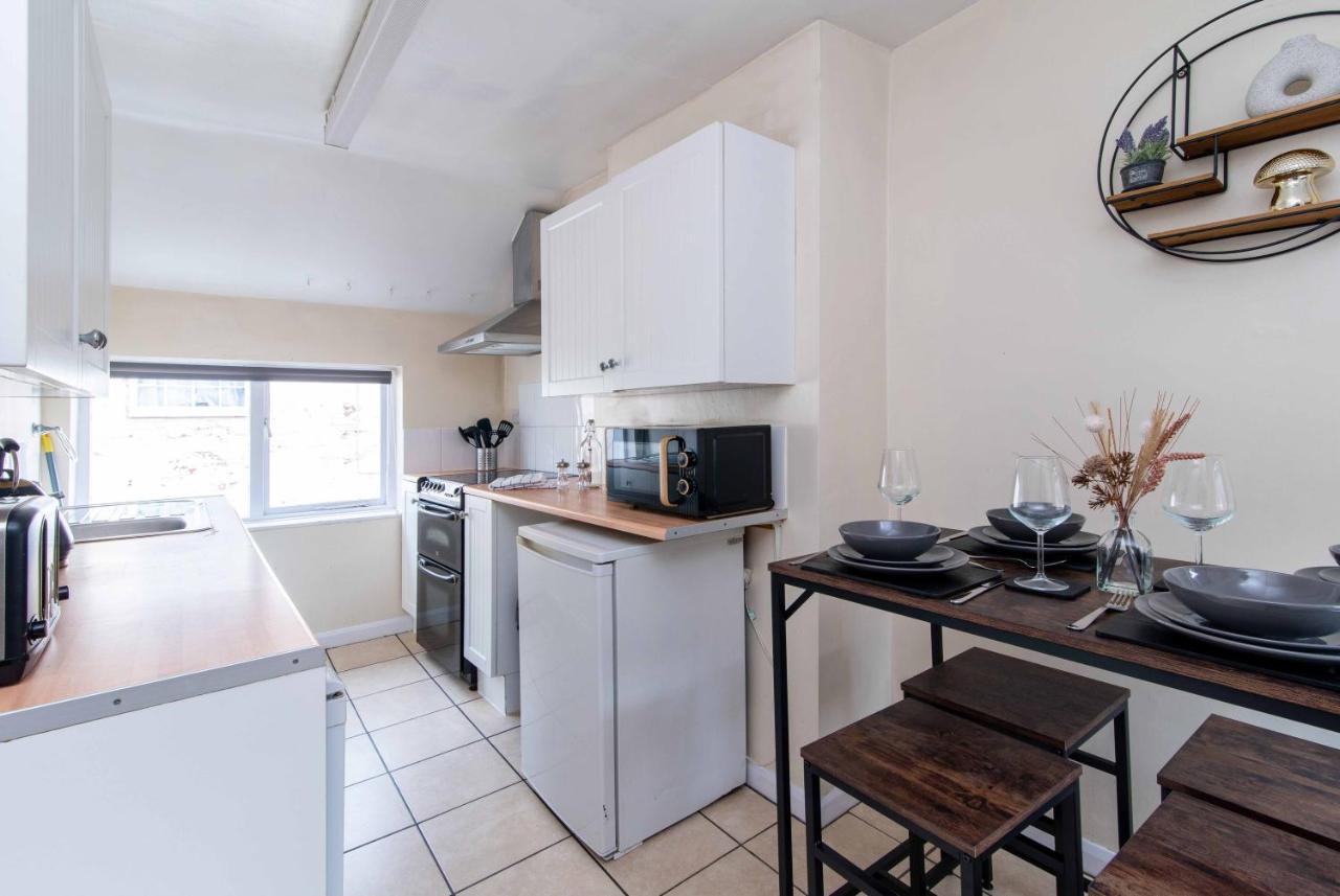 Characterful 2 Bedroom Apartment - Central Location Castle Donington Exterior photo